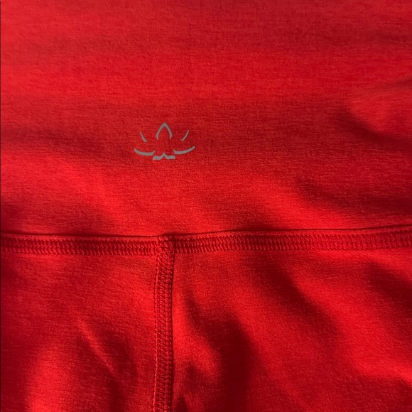 Beyond Yoga Red Leggings - Picture 3 of 5